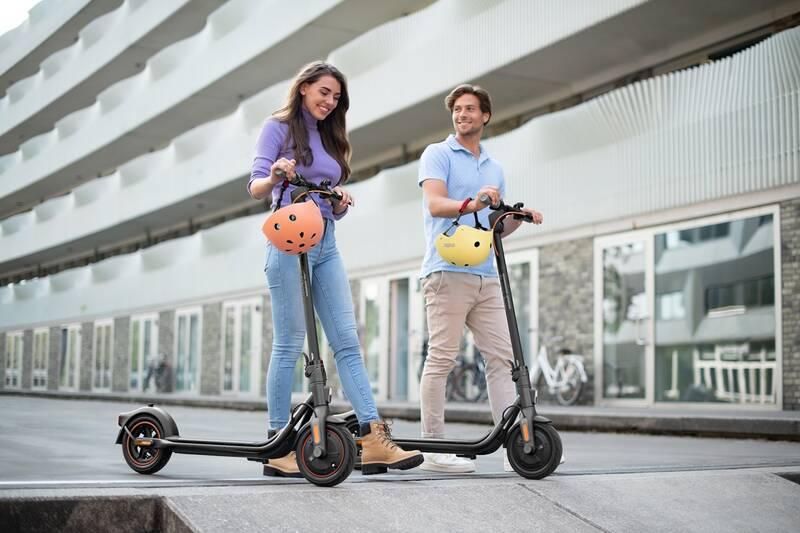 Elektrická koloběžka Ninebot by Segway Kickscooter F40E