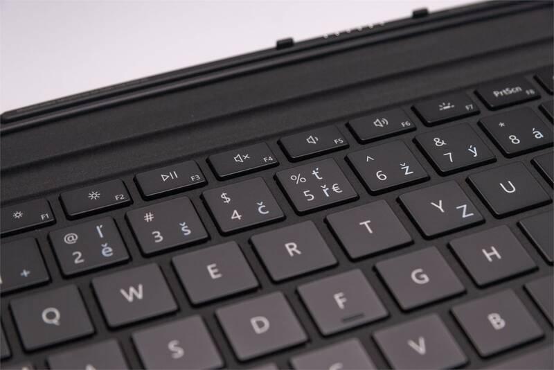 Pouzdro na tablet s klávesnicí Microsoft Surface Pro Type Cover , CZ SK
