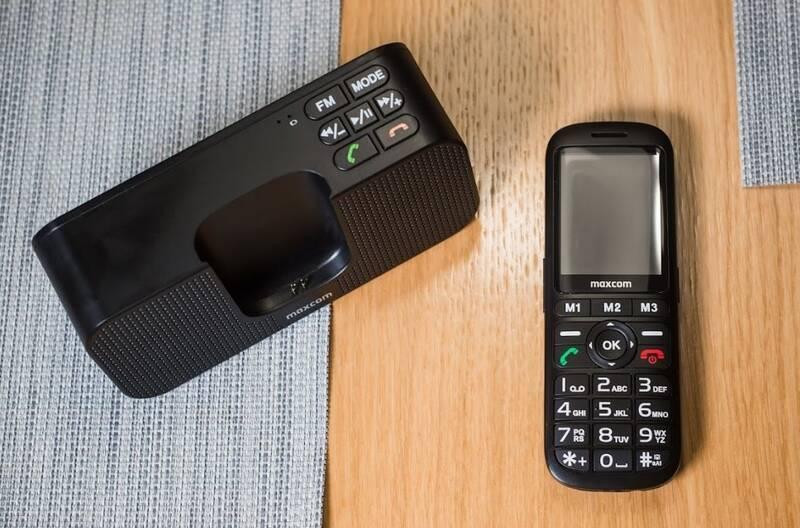 Mobilní telefon MaxCom Comfort MM740 černý