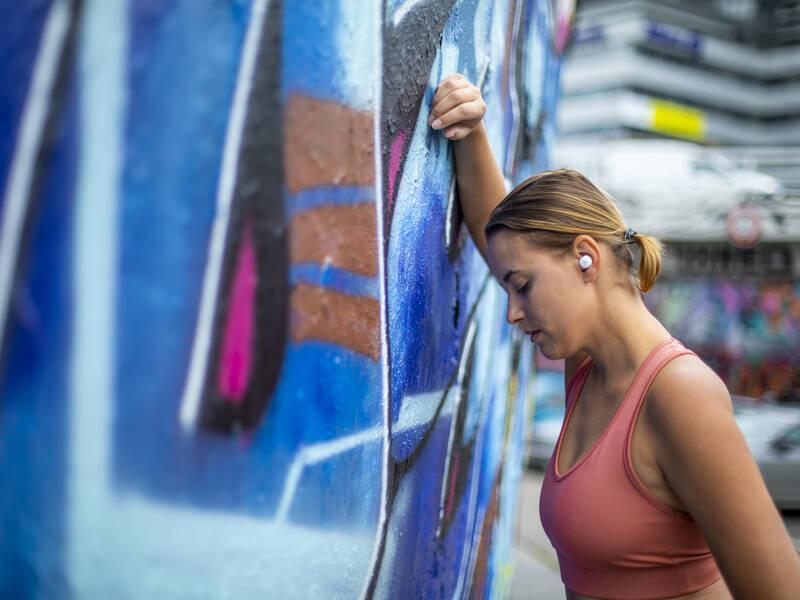 Sluchátka LAMAX Dots2 Touch Wireless Charging bílá