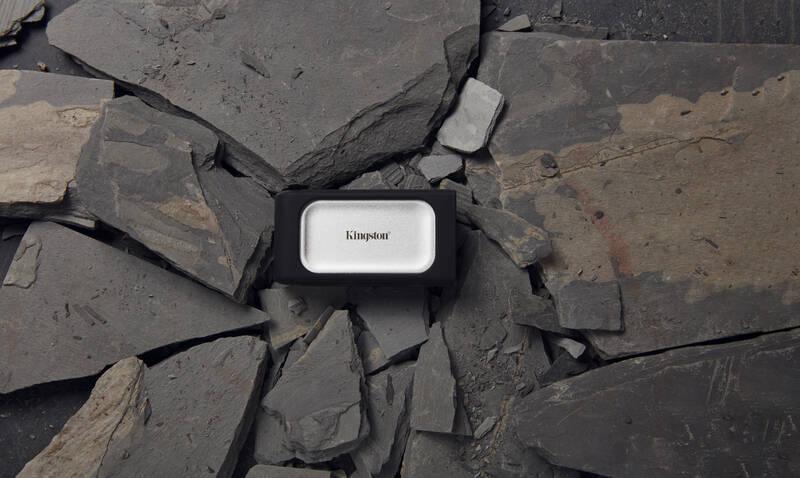 SSD externí Kingston XS2000 500GB stříbrný