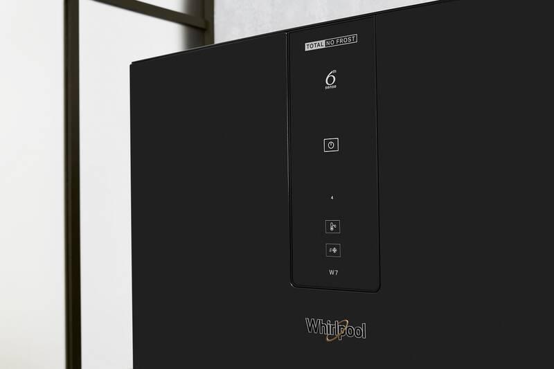 Chladnička s mrazničkou Whirlpool W7 921O K AQUA černá