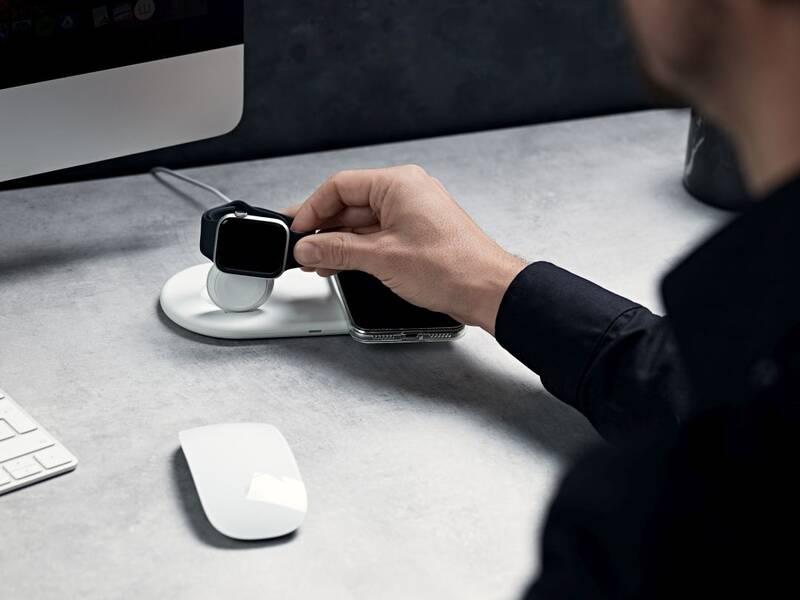 Bezdrátová nabíječka Epico 2v1 pro Apple Watch a iPhone bílá