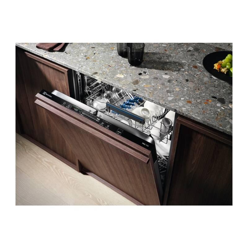 Myčka nádobí Electrolux 700 PRO EEG47300L