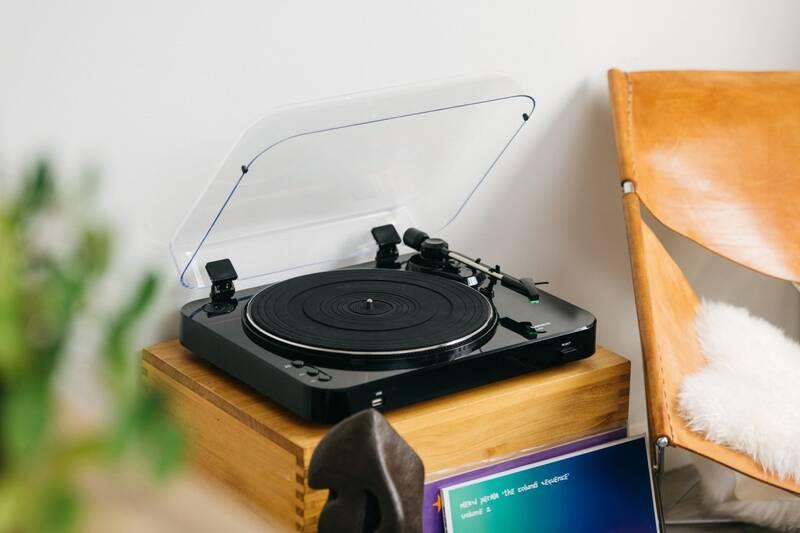 Gramofon Lenco L-85 černý