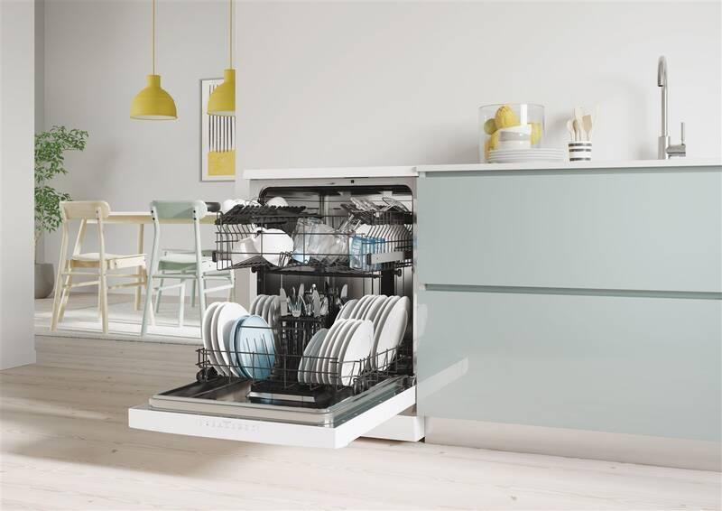 Myčka nádobí Candy CFB 3B4DFW bílá