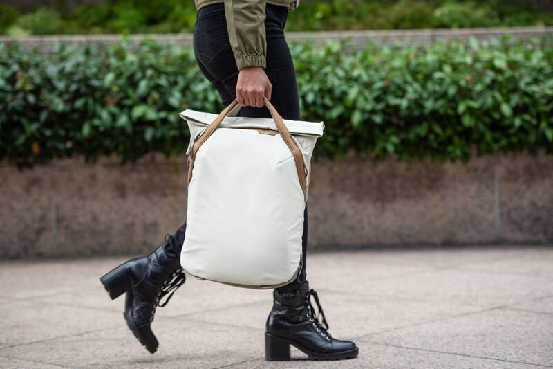 Batoh Peak Design Everyday Totepack 20L béžový