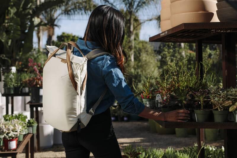 Batoh Peak Design Everyday Totepack 20L béžový