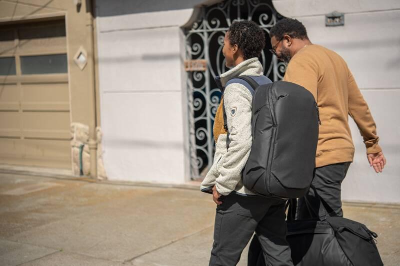 Batoh Peak Design Travel Backpack 30L černý