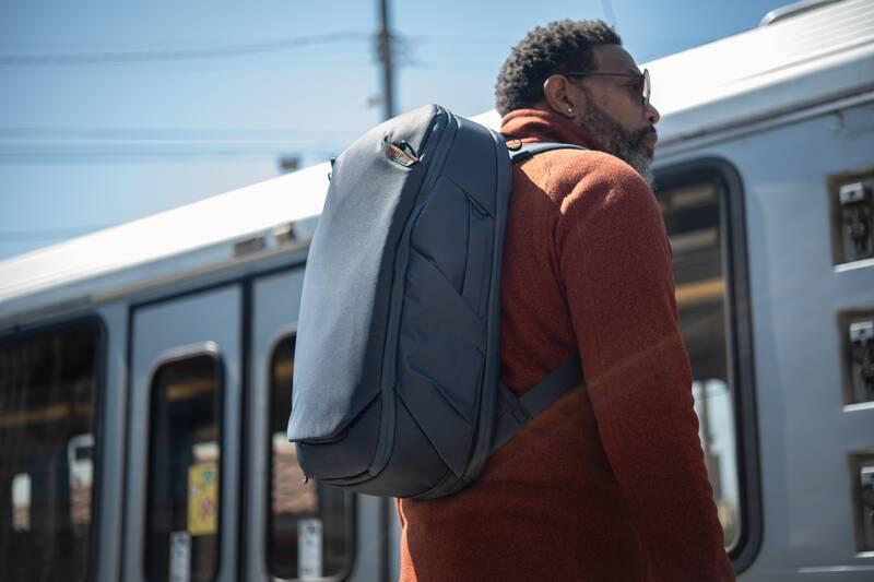 Batoh Peak Design Travel Backpack 30L modrý