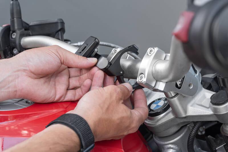 Držák na mobil Peak Design Motorcycle Bar Mount černý