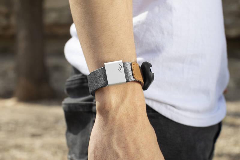 Popruh Peak Design Cuff šedý