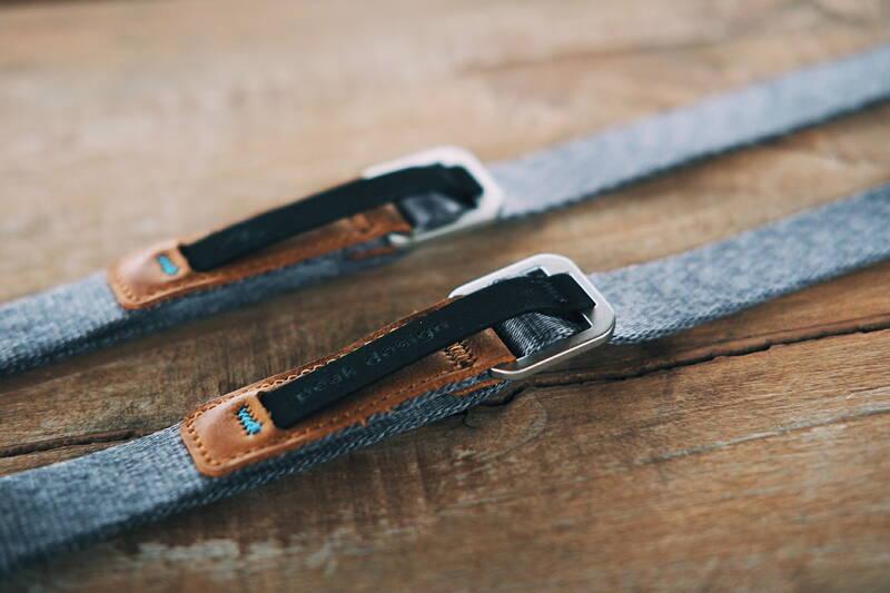 Popruh Peak Design Leash šedý