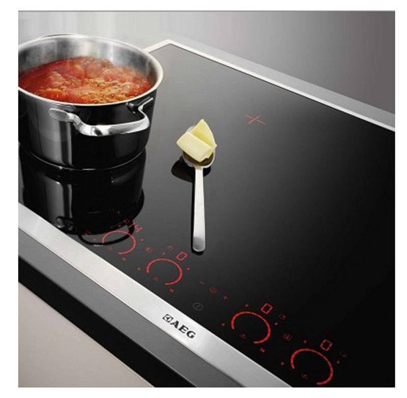 Indukční varná deska AEG Mastery HK874400FB černá