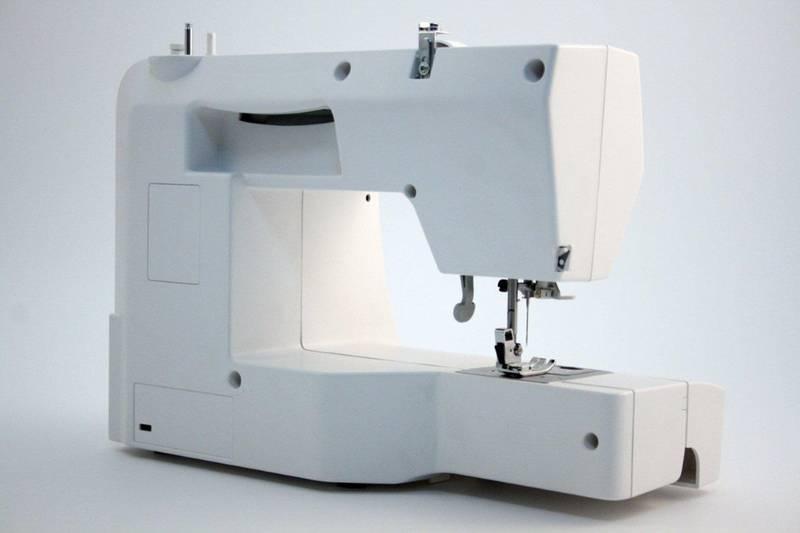 Šicí stroj Toyota Super Jeans J15