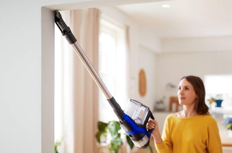 Tyčový vysavač Philips 8000 Series XC8049 01