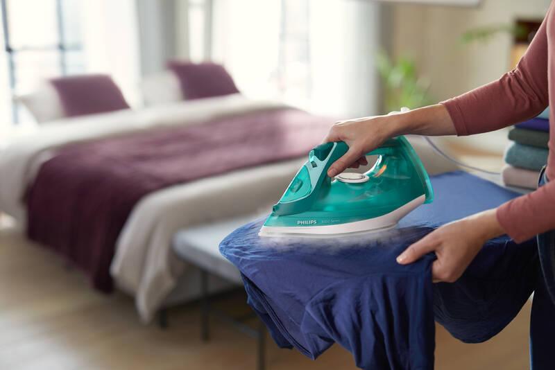 Žehlička Philips 3000 Series DST3030 70