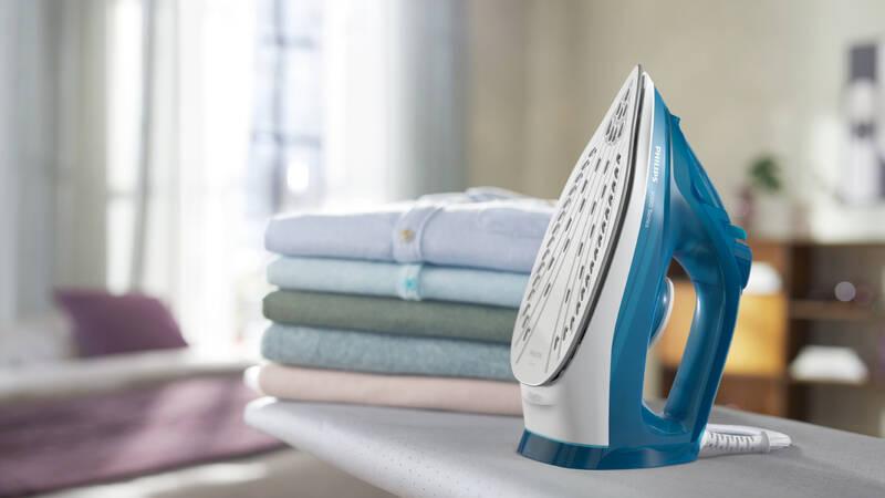 Žehlička Philips 3000 Series DST3040 70