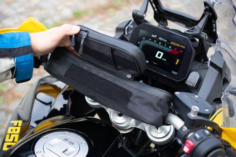 Držák na mobil FIXED Handlebar Case na řídítka motocyklu černý