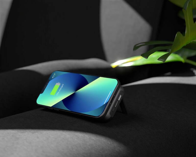 Powerbank ZENS Magnetic Single 4000 mAh se stojánkem černá