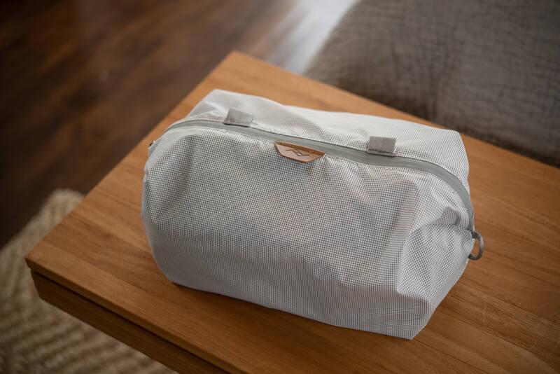 Pouzdro Peak Design Shoe Pouch šedé bílé