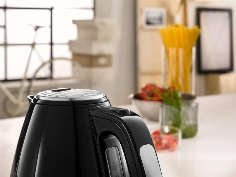 Rychlovarná konvice DeLonghi Active line KBLA2000.BK černá