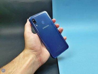 Mobilní telefon Samsung Galaxy A20e