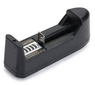 Univerzální nabíječka